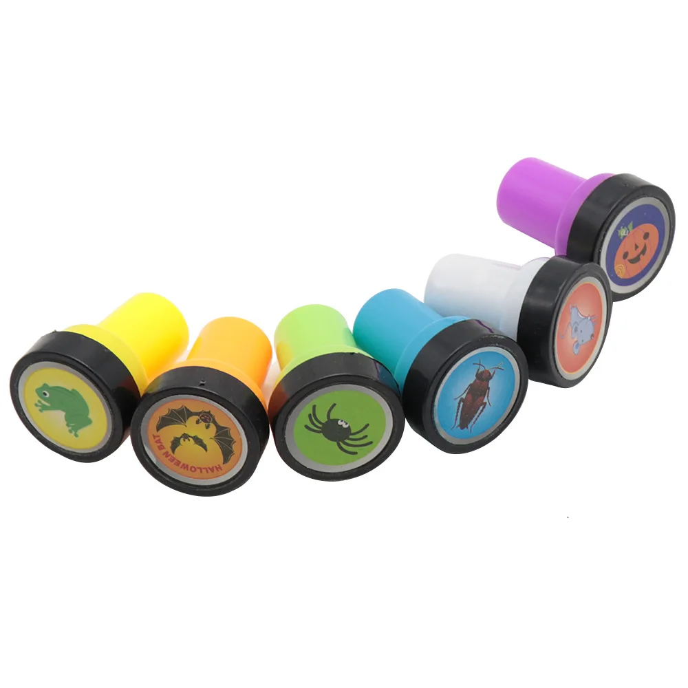 5 Stuks Halloween Patroon Stempel Speelgoed Plastic Mini Vleermuis Kakkerlak Pompoen Muis Stempel Gedraaid Ei April Fool 'S Day Grap Stempel Speelgoed