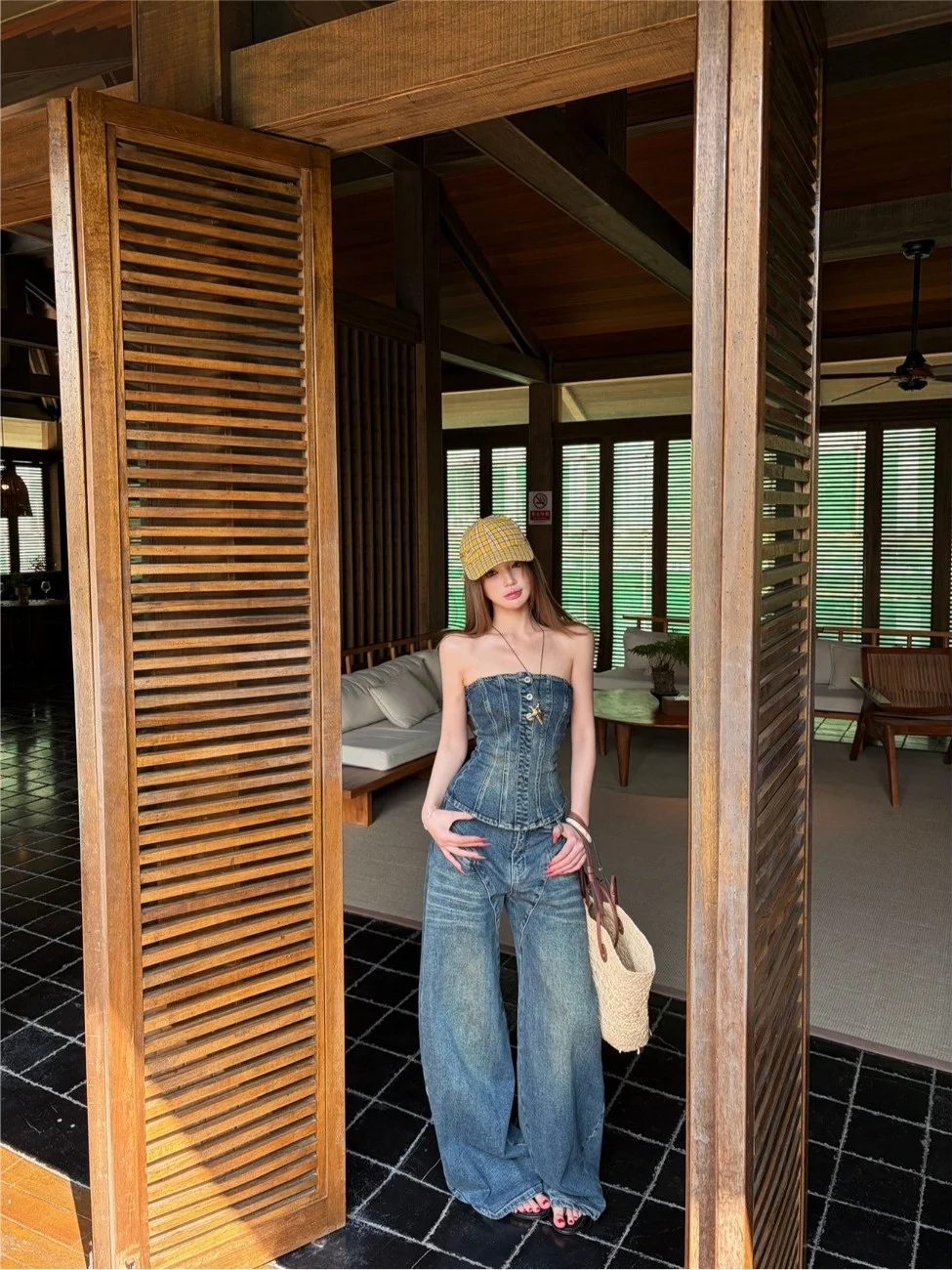 

Sexy Short Denim Tube Top And Loose Wide Leg Pants Two Piece Set for Women Low Waist Jeans Pants Summer Fashion Outfit