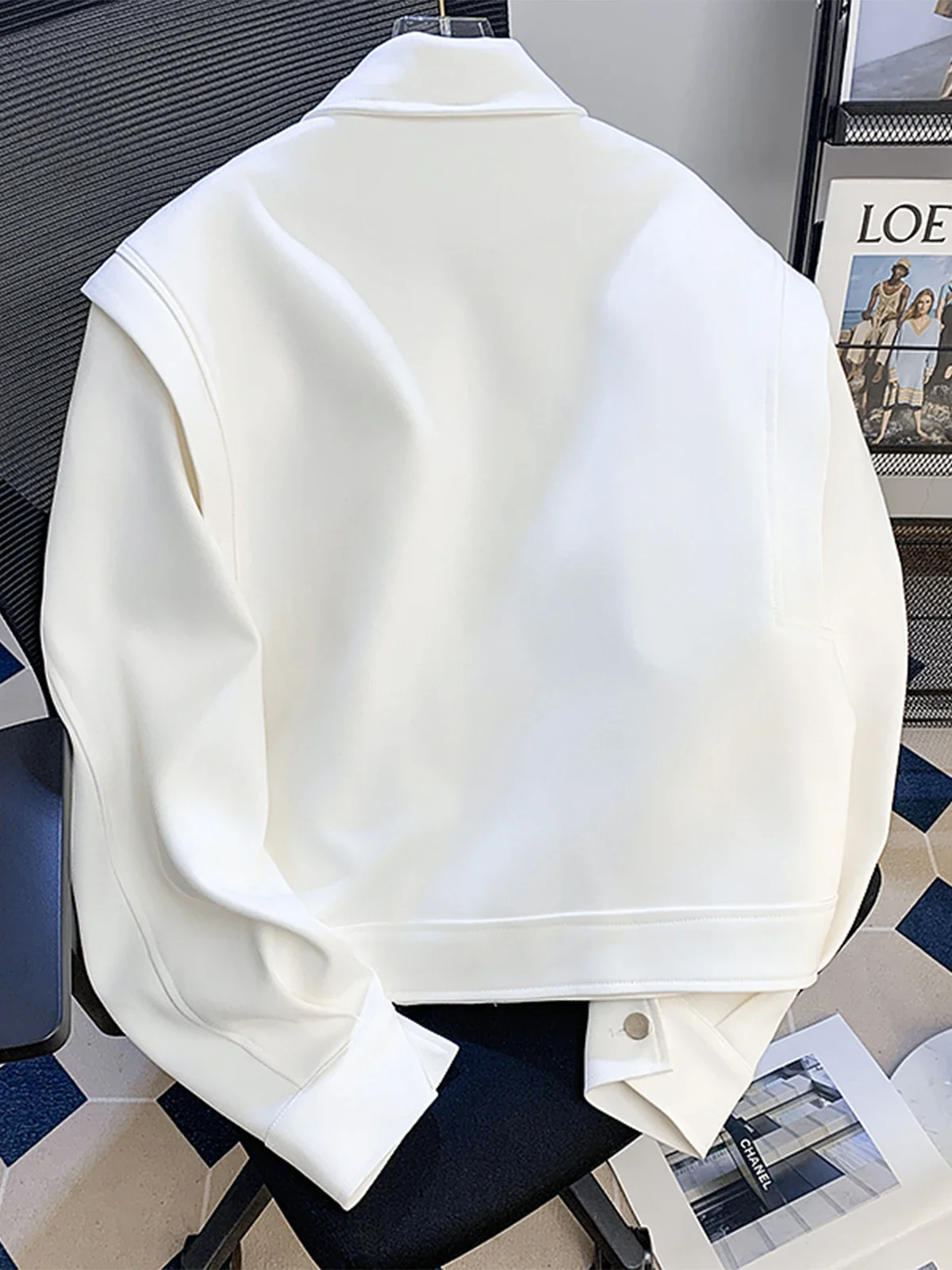 Men's Deconstructed Motorcycle Jacket White Short Sleeve Scimitar Shoulder Pad Metal Decorative Work Jacket High-end Chic Top