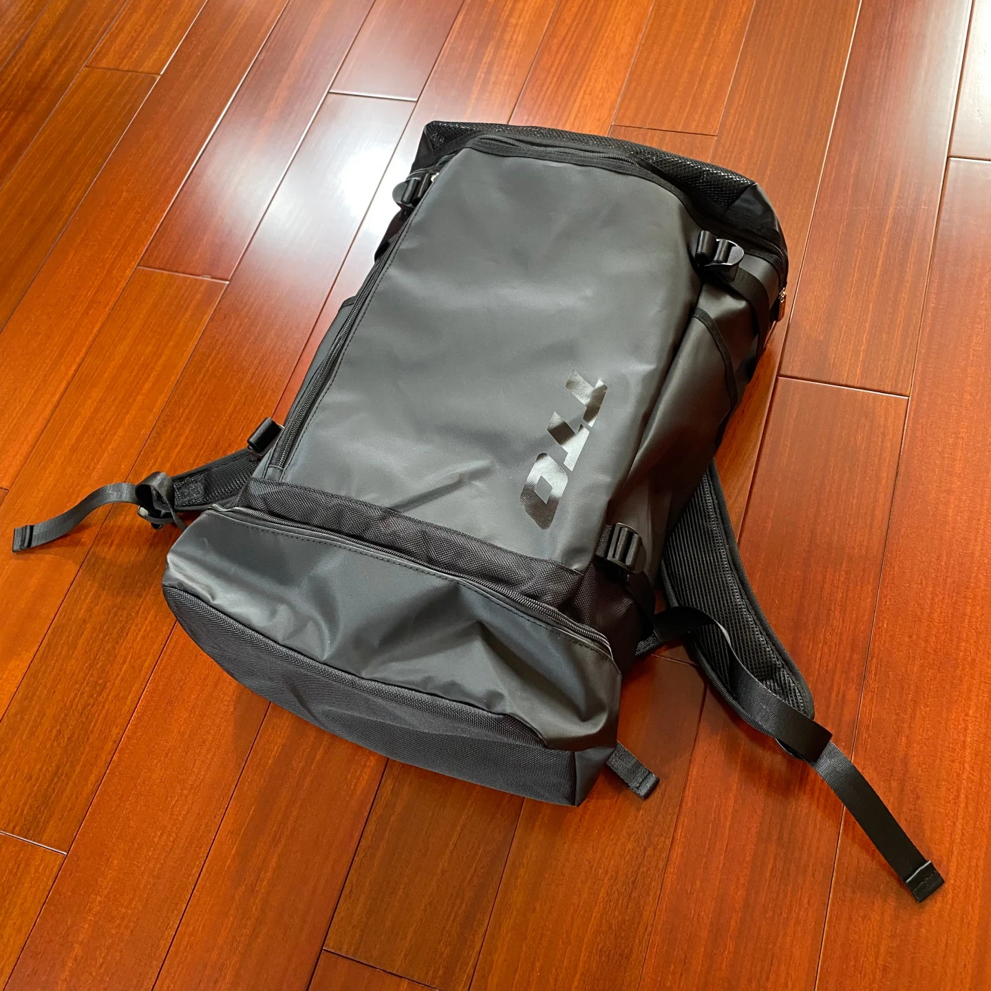 large-capacity-outdoor-waterproof-unisex-sports-leisure-backpack-suitable-for-hiking-casual-dual-shoulder-bag-for-men-and-women