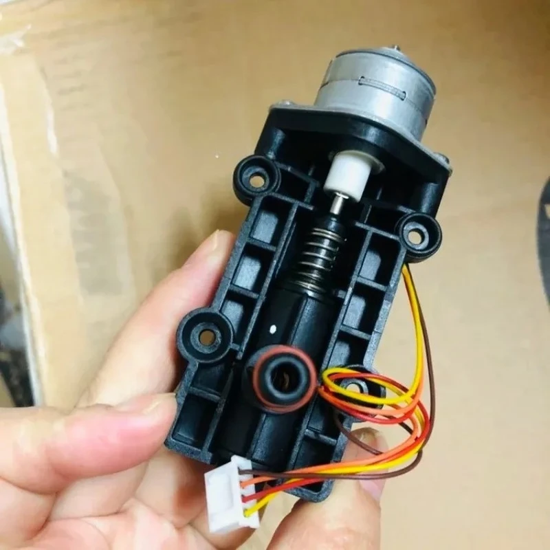 Suitable for automatic coffee machine pressure relief valve group, coffee machine