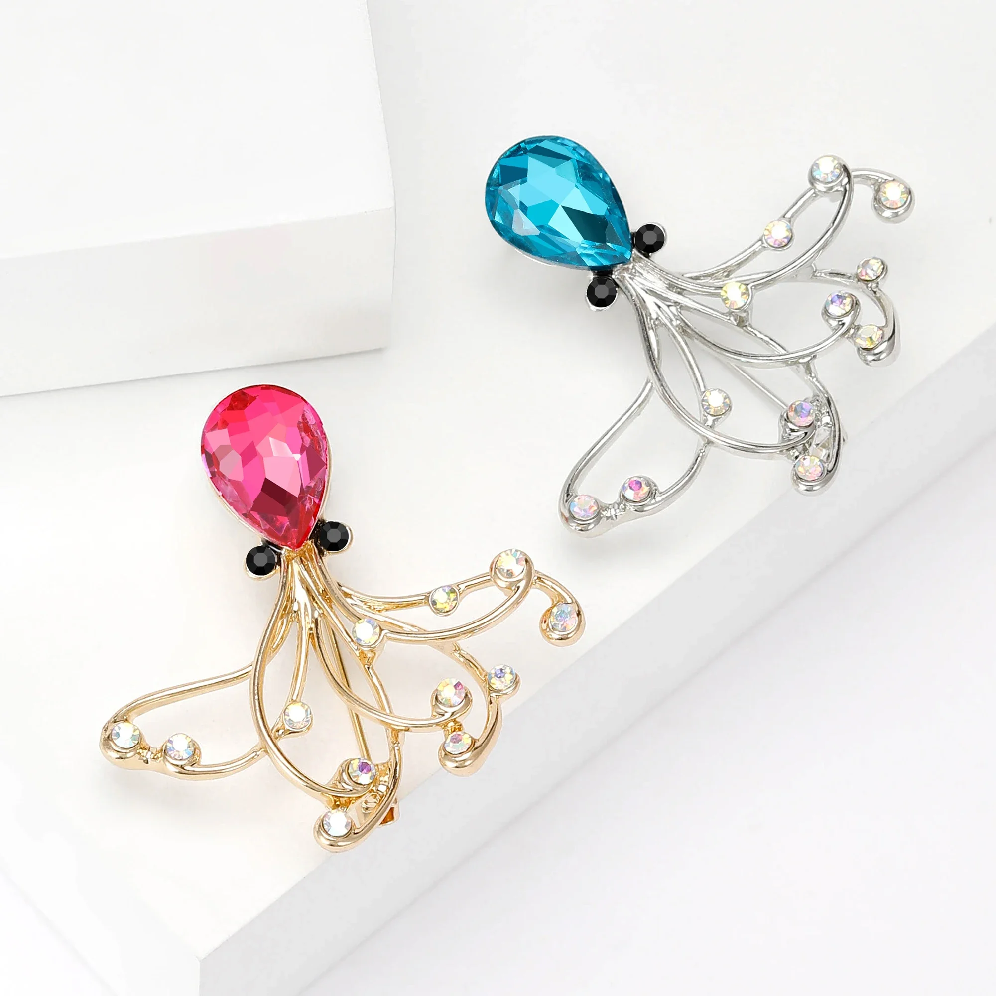 New Shiny Rhinestone Octopus Brooches for Women Unisex Glass Sea Life Pins Event Party Backpack Decoration Clothes Accessories