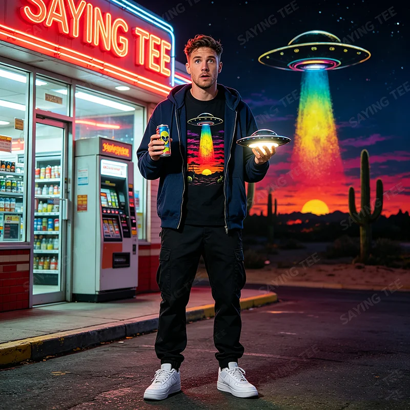 Lustiges Dackel-UFO-Abduktions-T-Shirt mit Wüstensonnenuntergang, Y2K-Alien-Abduktions-Hunde-Kunst, Ästhetische Kleidung, Neuartiges Geschenk, Sci-Fi-T-Shirts – Detail 3