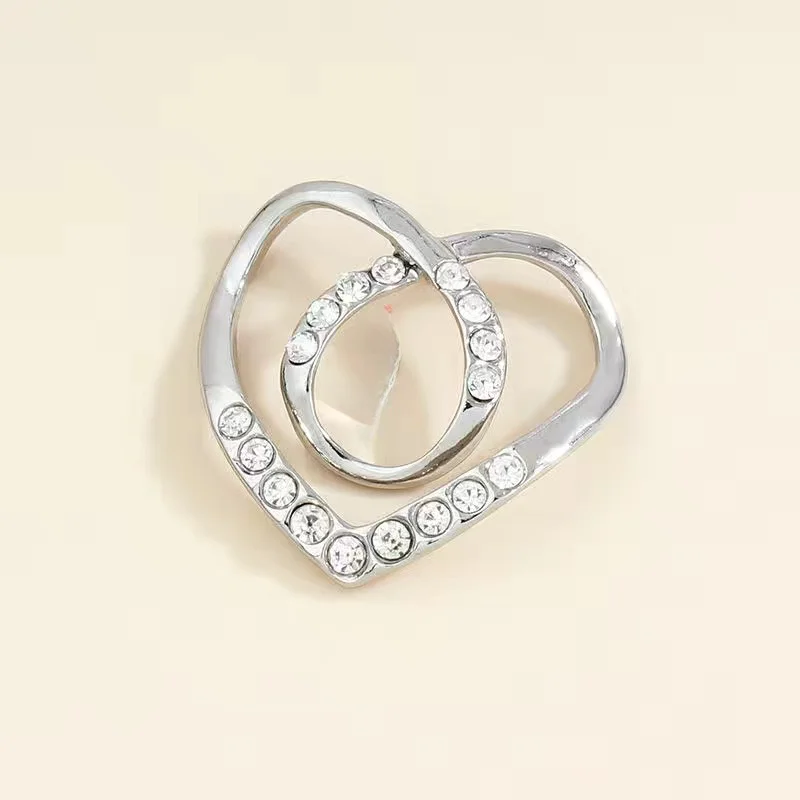 1pcs Simple Peach Heart Rhinestone Metal Scarf Buckle Women's Multi-functional Corner Artifact Summer Corner Knot Buckle