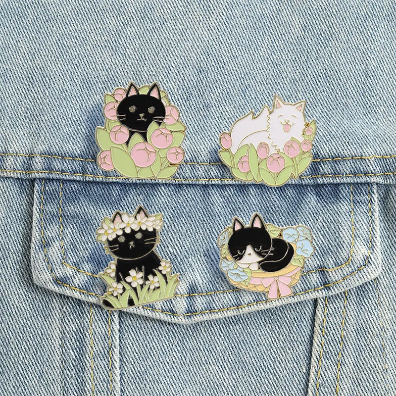 Broches de esmalte florales de primavera con diseño de gato, broches de corona de tulipán de dibujos animados, insignias de solapa de gatito y cachorro, regalo de joyería de animales dulces para jardín