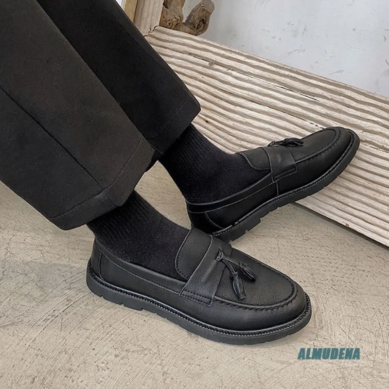 

Black Leather Men's Round Toe Tassel Loafers Slip-On Street Style Urban Elegant Minimalist Business Office Daily Casual Shoes