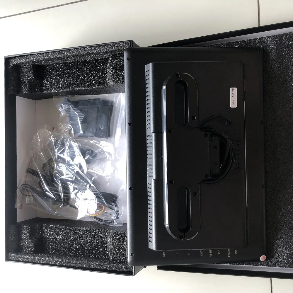14-Inch Headrest Monitor with Touch Screen USB Connection and Android Function Compatible with CarPlay