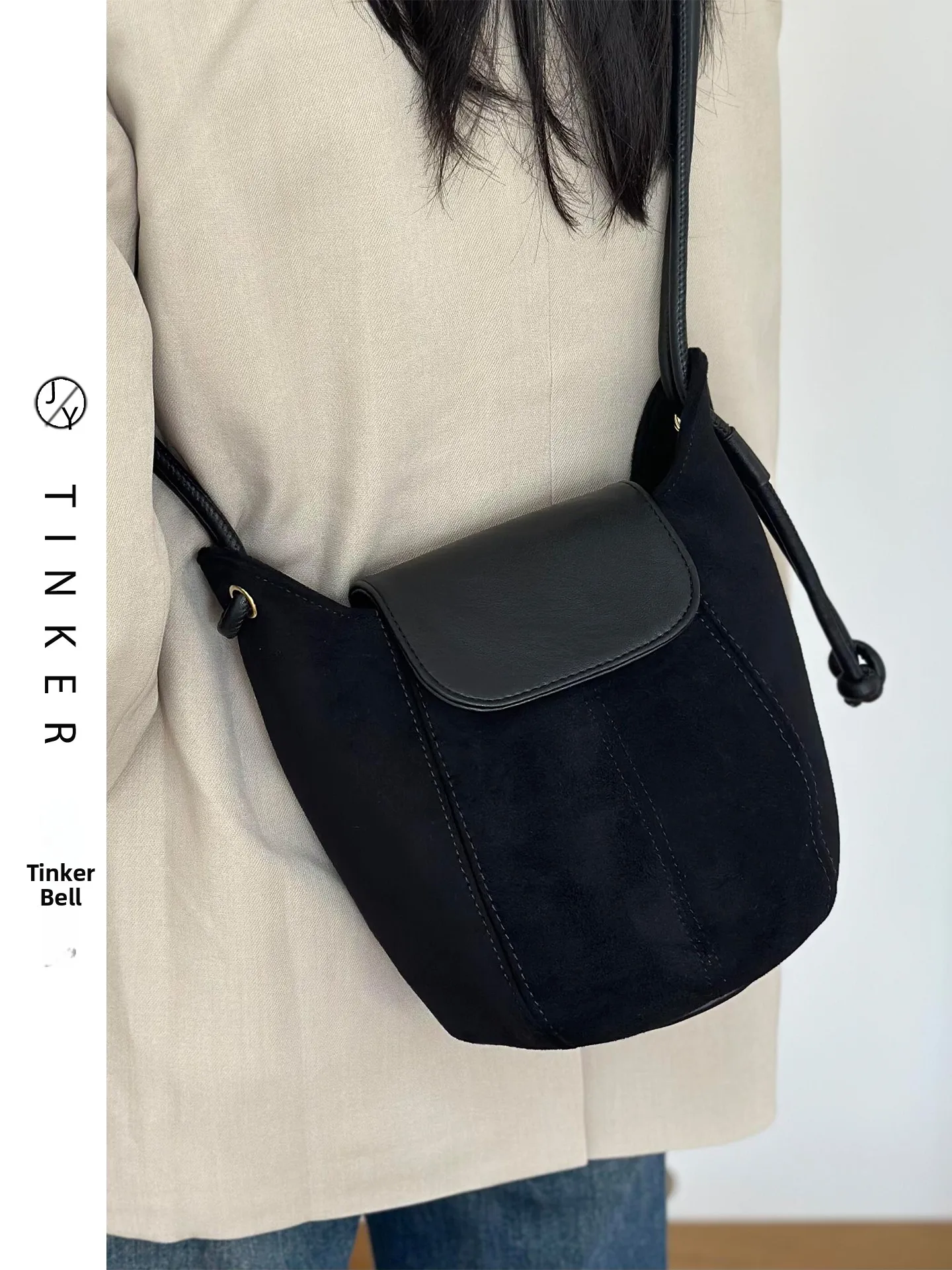 

Черная замшевая женская сумка через плечо в форме тыквы, новинка 2025 года, роскошная матовая сумка премиум-класса, модная сумка-кроссбоди для молодых женщин