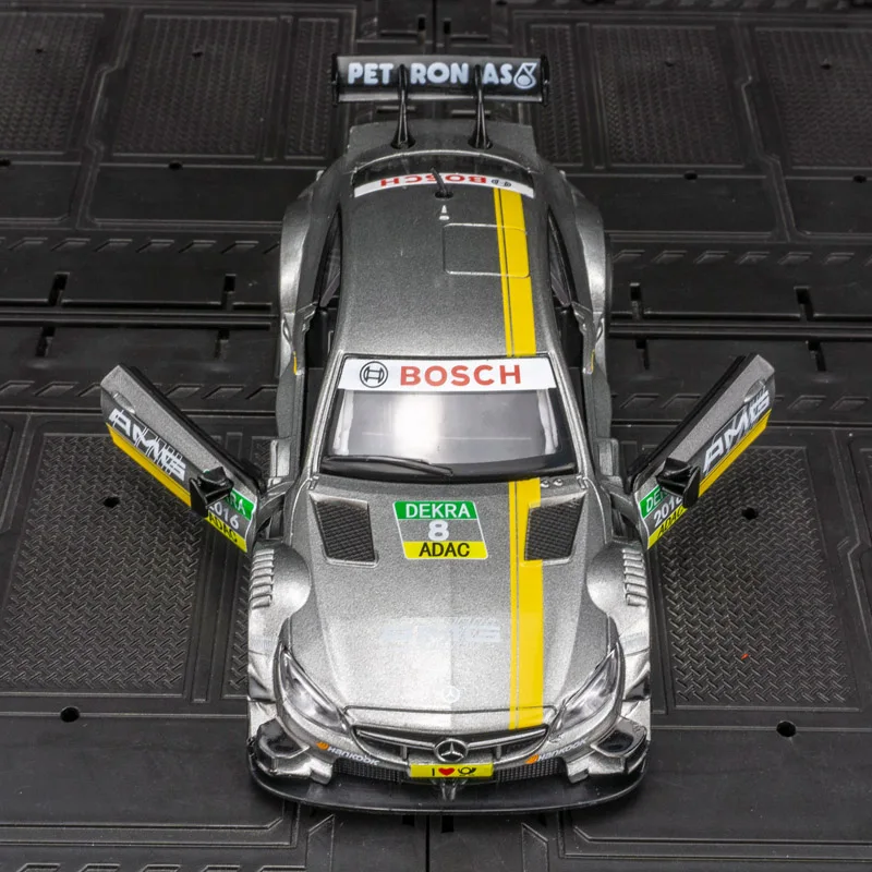 CCA 1:32 Mercedes Benz AMG C63 DTM Legierung Automodell Kinderspielzeugauto Druckguss statisches Modell Licht zurückziehbare Funktion