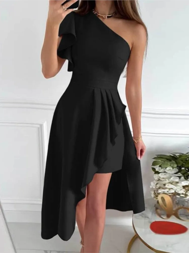 

Fashionable Ruffled Hem One Shoulder Short Sleeve Women's Dress 2026 Summer Casual Solid Color Asymmetrical Slit Holiday Dress