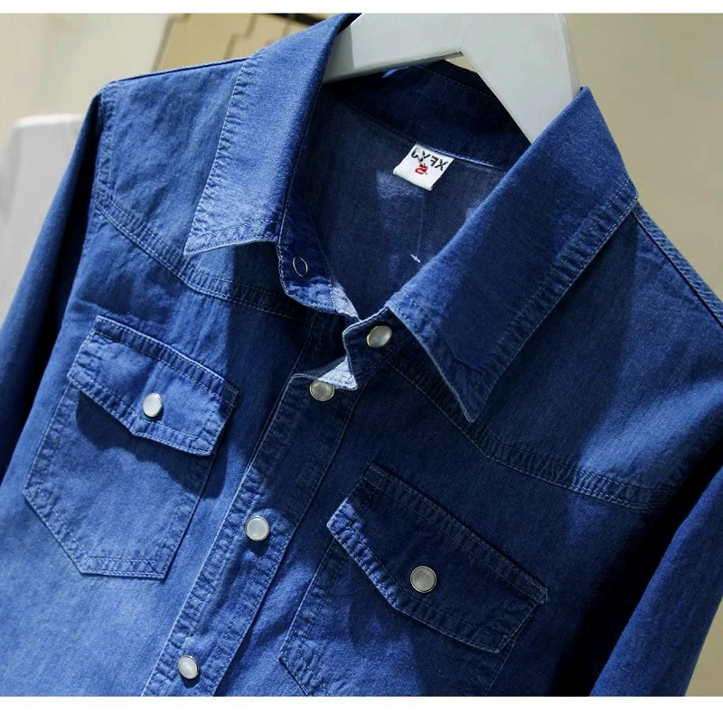 Niebieska koszula dżinsowa dla kobiet z długim rękawem i klapami Prosta koszula slim fit Wiosna Jesień Podwójna kieszeń Casualowa bluzka damska