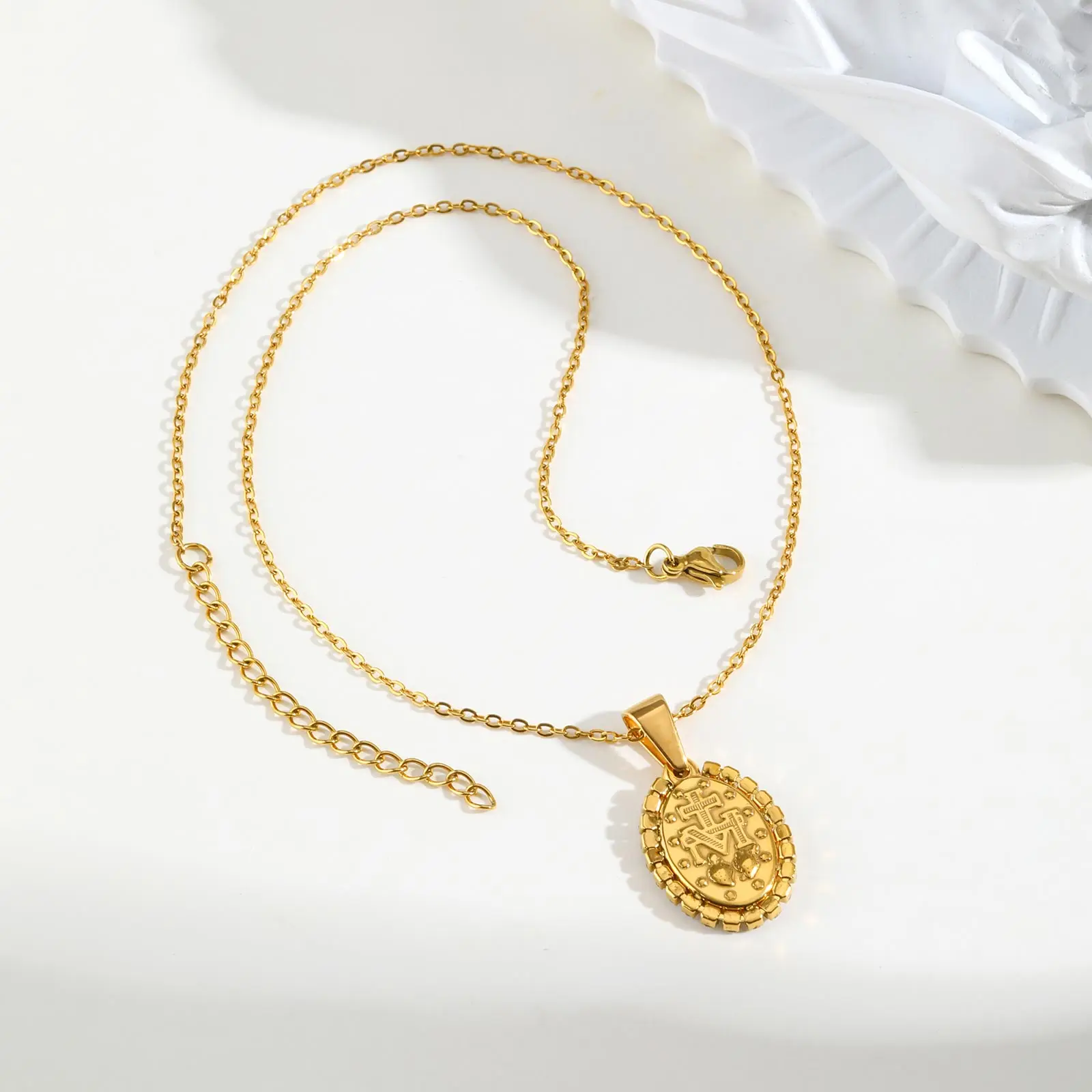 Personalisierte Zirkon-Halskette mit Jungfrau Maria-Anhänger für Frauen, vergoldete Halskette aus Edelstahl, religiöser Gebets-Amulett-Schmuck – Detail 8