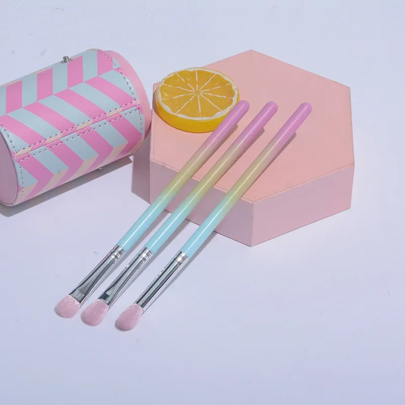 Couleur 10 pièces ensemble de pinceaux de maquillage outils de beauté Eyeliner correcteur poudre fond de teint fard à paupières dégradé mode pinceau de maquillage