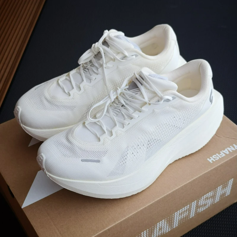 Original Brand Running Footwear Men Women Thick Bottom Sport Shoes Unisex Comfortable Training Shoes Couples Designer Gym Shoe