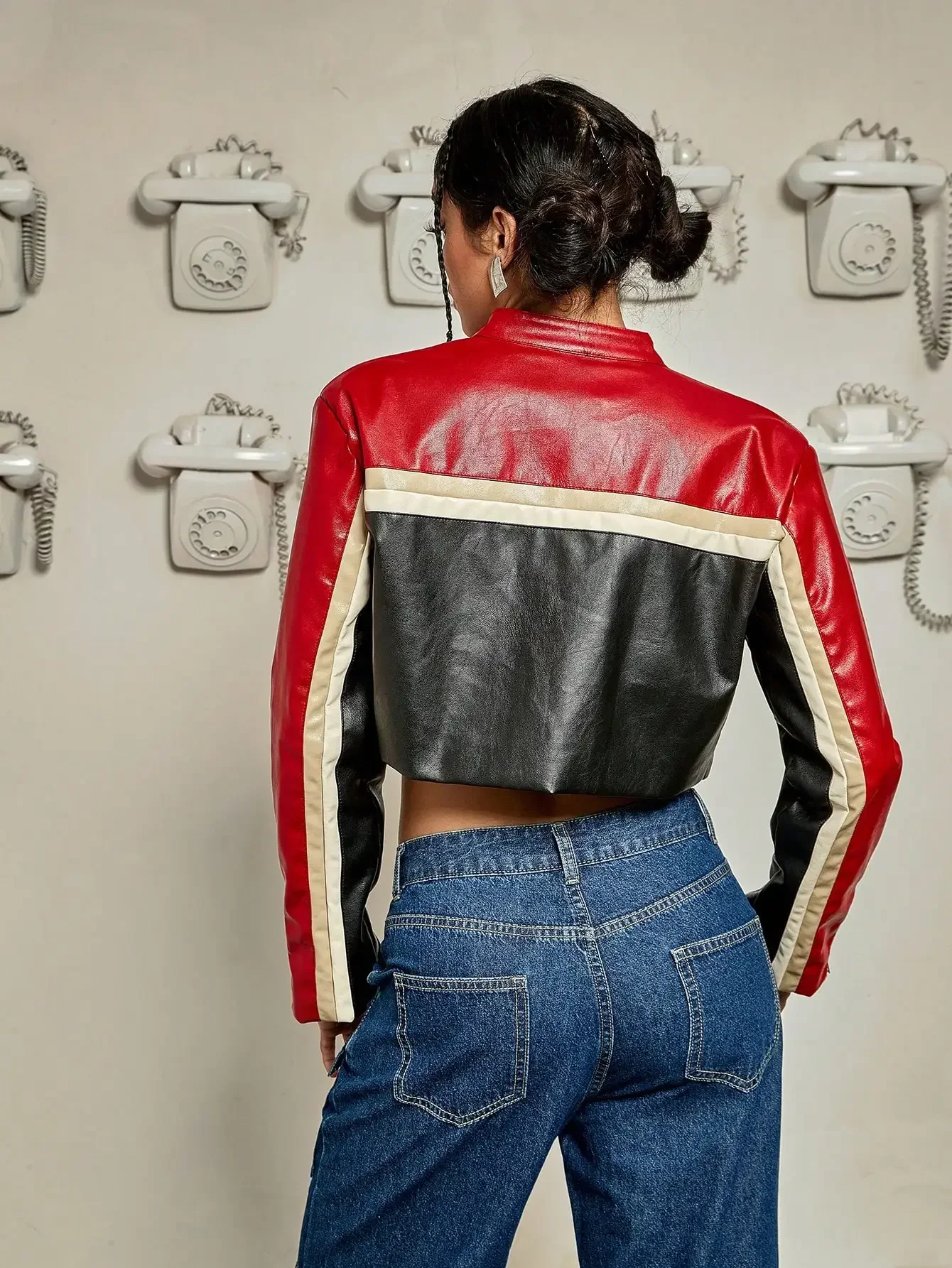 سترة نسائية موضة الشرير Bikercor Colorblock سستة رصع التفاصيل المحاصيل بولي Leather الجلود موتو سترة Y2K ملابس خارجية قصيرة للإناث