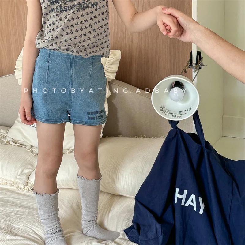 

2024 Summer New Girls Elastic Denim Shorts Fashion Letter Print Children Casual Pants Loose Baby Boys Short Jeans Kids Clothes