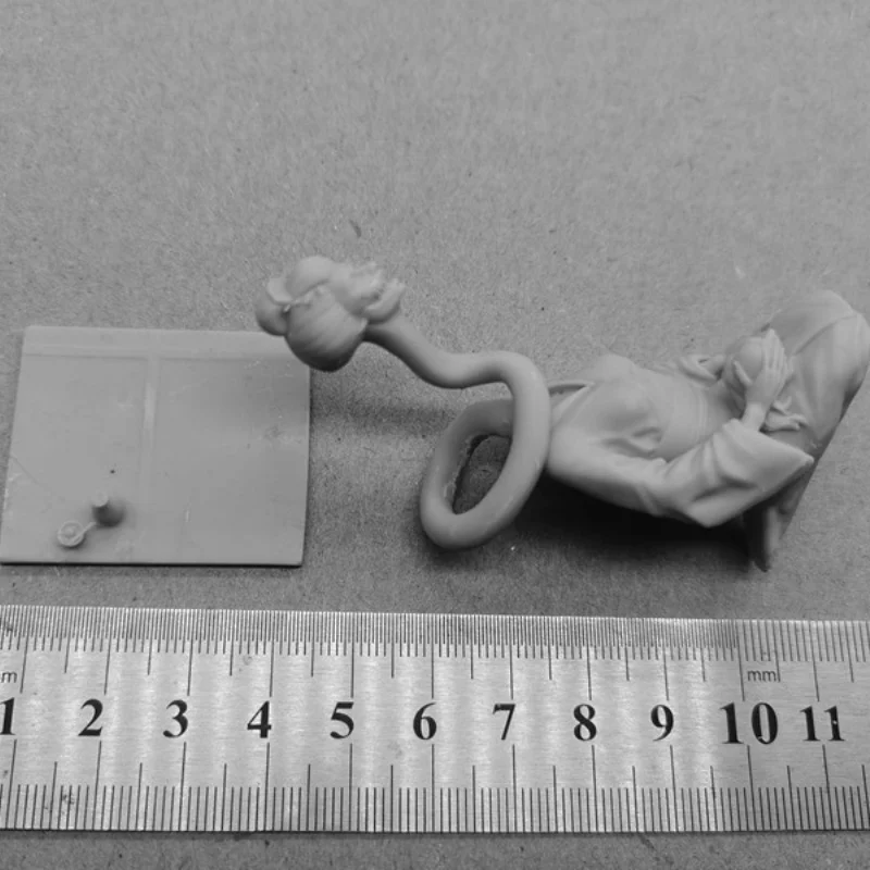 Японский монстр из смолы, модель комплекта, масштаб 1/24, неокрашенные игрушки в разобранном виде