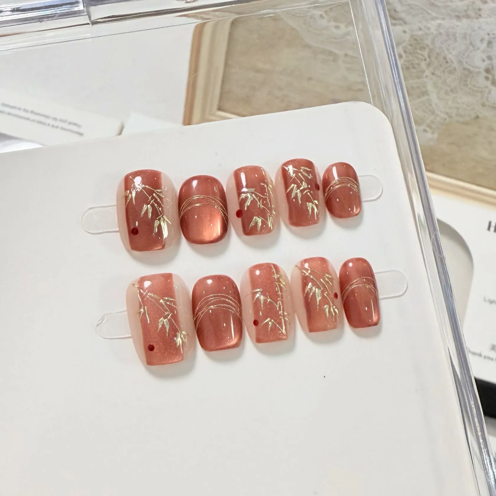 10 個手作りプレスオンネイルメイラードマジックミラーピンク竹キャッツアイ偽爪女性 & 女の子用取り外し可能ウェアラブル偽爪