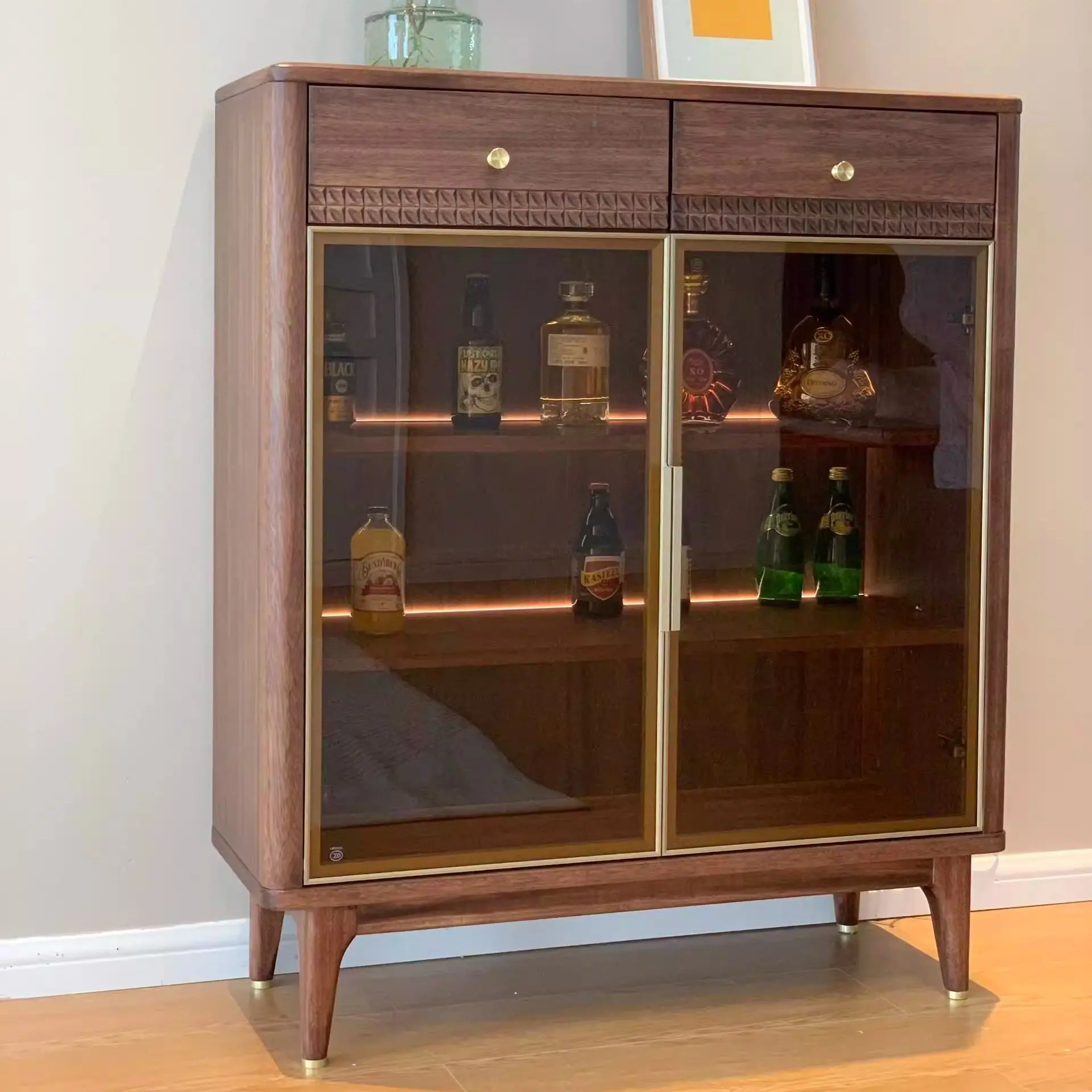 

Новый китайский винный шкаф TT, из ясеня и черного ореха, массив дерева, приставной шкаф для столовой, для гостиной, отеля, гостевого дома, со встроенными функциями.