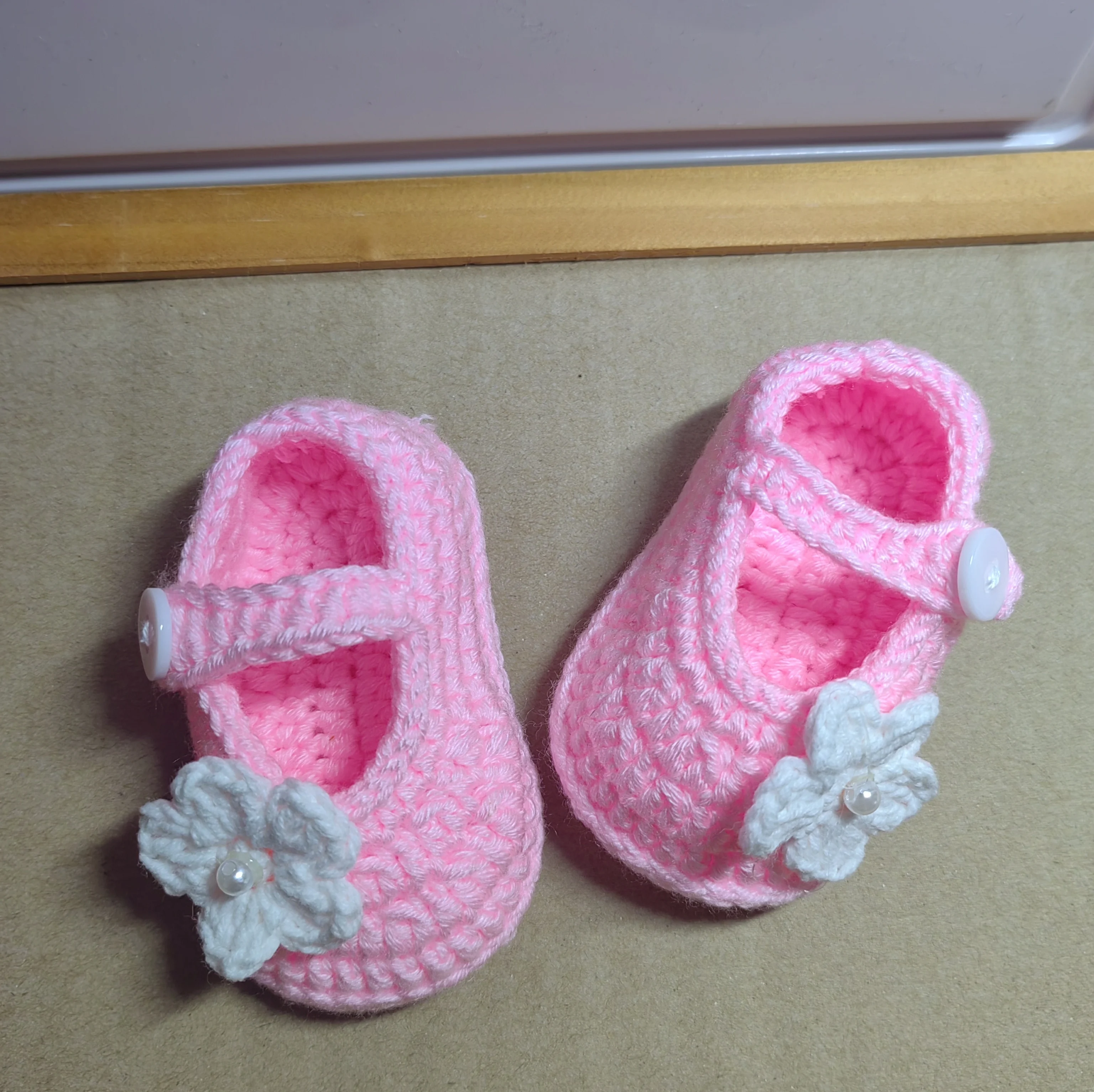 Hand Knitted Baby Newborn Shoes Pure Cozy Soft Material Infant Footwear for Boys And Girls