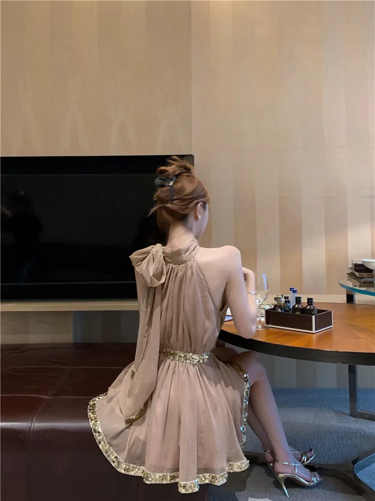 Celebrity Lady Halter bufanda retales con lentejuelas una línea Mini vestido mujeres nueva moda de verano vacaciones sin mangas corto una línea vestido