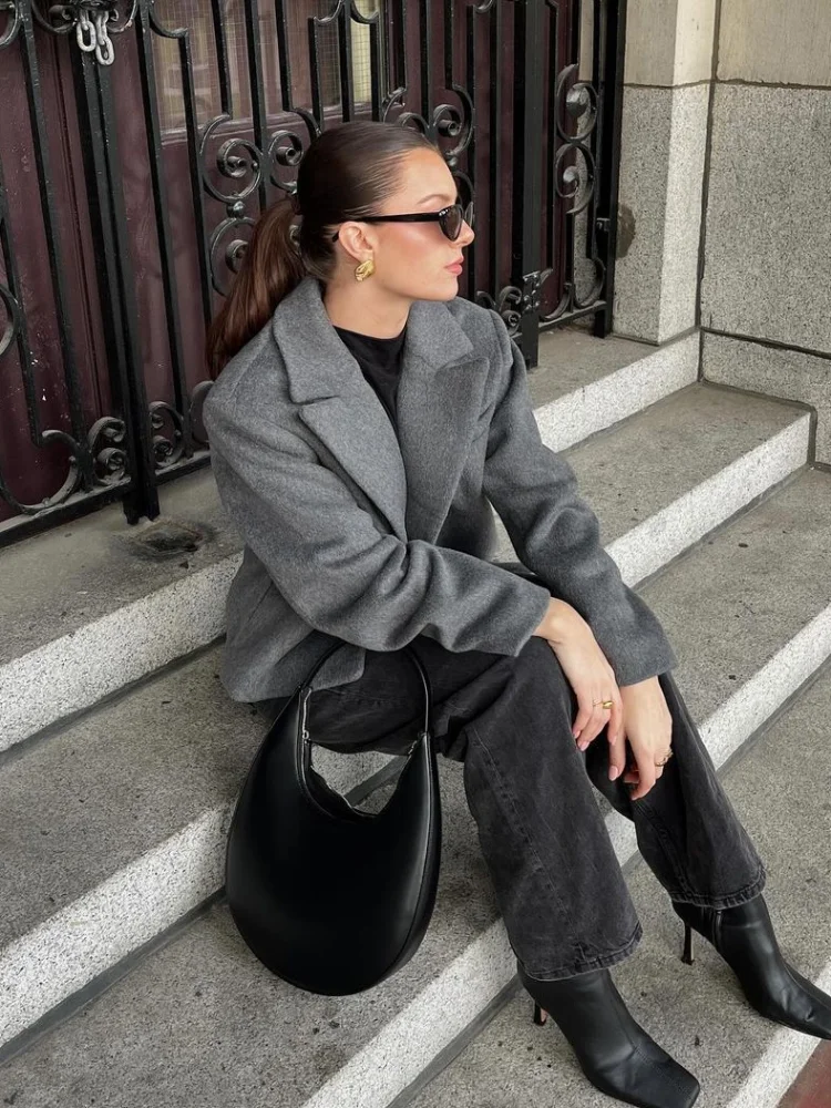 

Single Breasted Grey Lapel Woolen Jacket Women Chic Long Sleeved Loose Cropped Jackets 2025 New Lady Daily Highstreet Outerwear