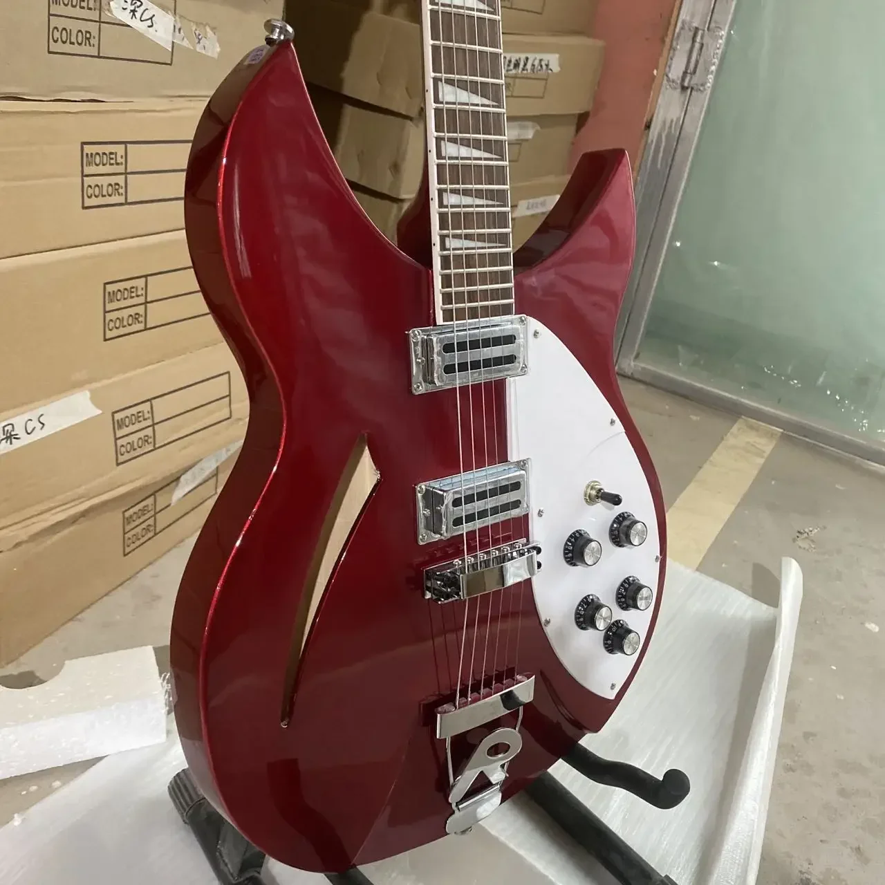 Rickenbacker 330 Electric Guitar Metal Red Color Semi Hollow Body Rosewood Fingerboard High Quality Guitarra Free Shipping