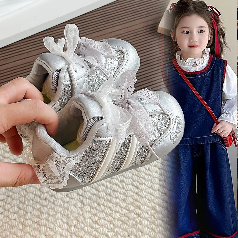 Girls Princess Casual Shoes Shiny Sweet Kids Flat Shoes Lace Bows Soft Sole 2026 Brand New Children Tennis Shoes Non-slip