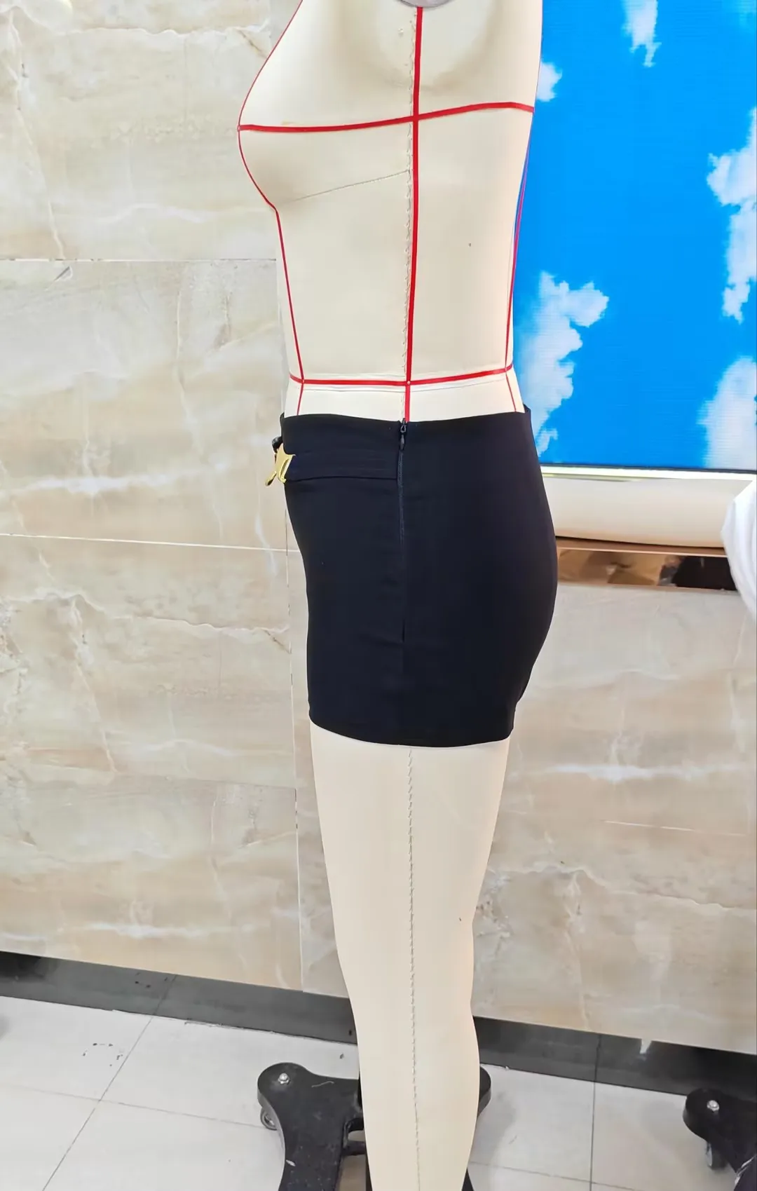 

Women's Mini Shorts Low Rise Slim Fit Golden Buckle Decor Fashion Summer Micro Shorts