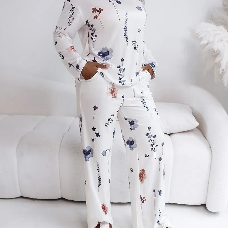 

Комплекты из топа с длинными рукавами и брюк с цветочным принтом, круглым вырезом и карманами