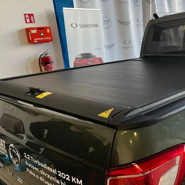 Factory Direct Sales OEM Pickup Retractable Bed Cover Waterproof Tonneau Cover Truck for SsangYong Musso