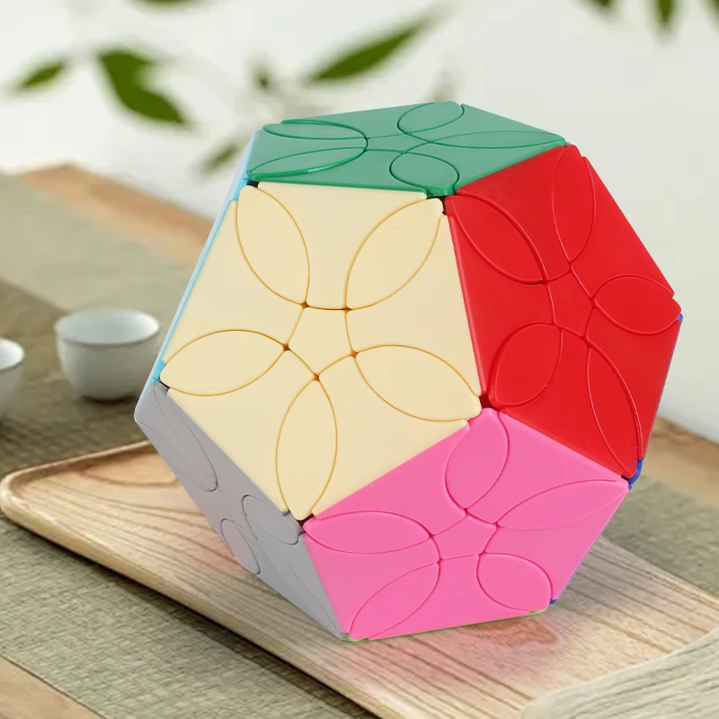 Yuxin 꽃잎 Megaminx 매직 스피드 큐브 재미 있고 예쁜 큐브 스티커가없는 전문 Fidget 장난감 퍼즐 장난감 어린이 선물
