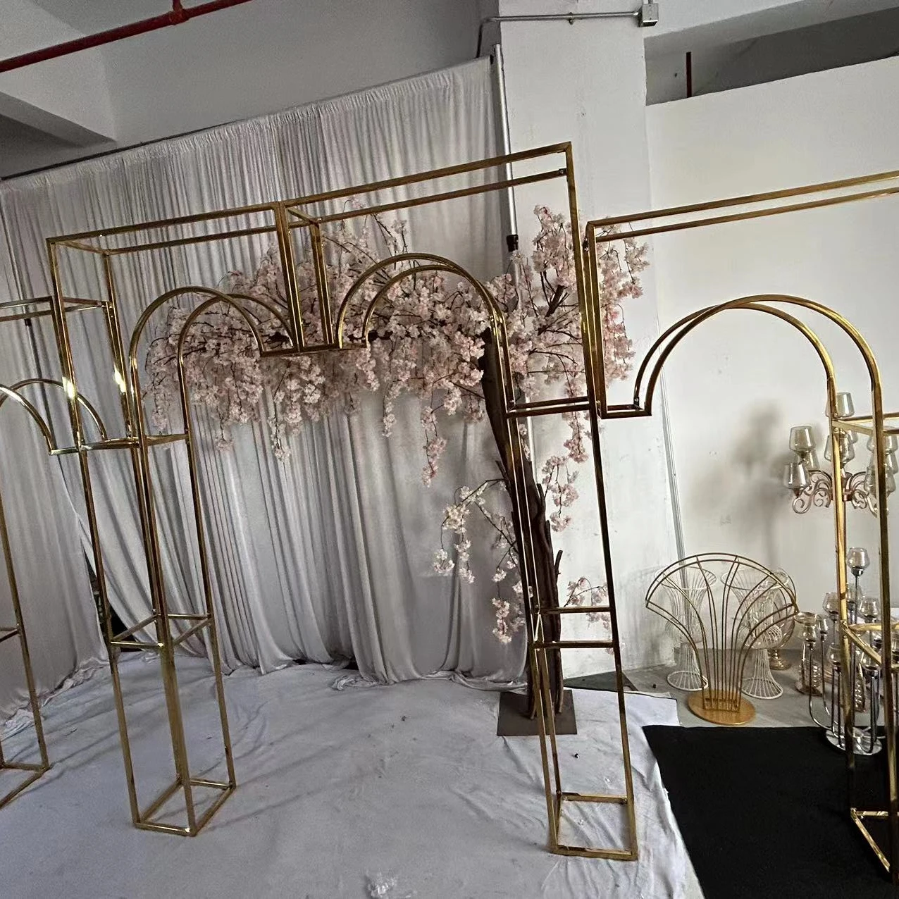 

#@New Design Golden Theme Double-Pipe Arch Stainless Steel Flower Backdrop Stand for Party Decorations