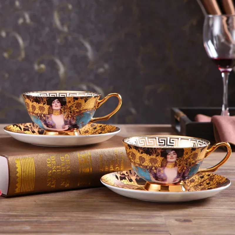 Coffee Cup Set Bone Porcelain Ceramic Tea Set Kiss Luxury Gift Ceramic Beverage Tea Cup with Spoon