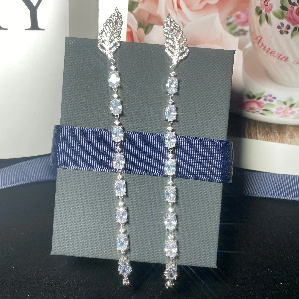 

HIBRIDE Popular long slimming sliver color leaf earrings women's daily dress decorative jewelry wedding ball bridal gift E356