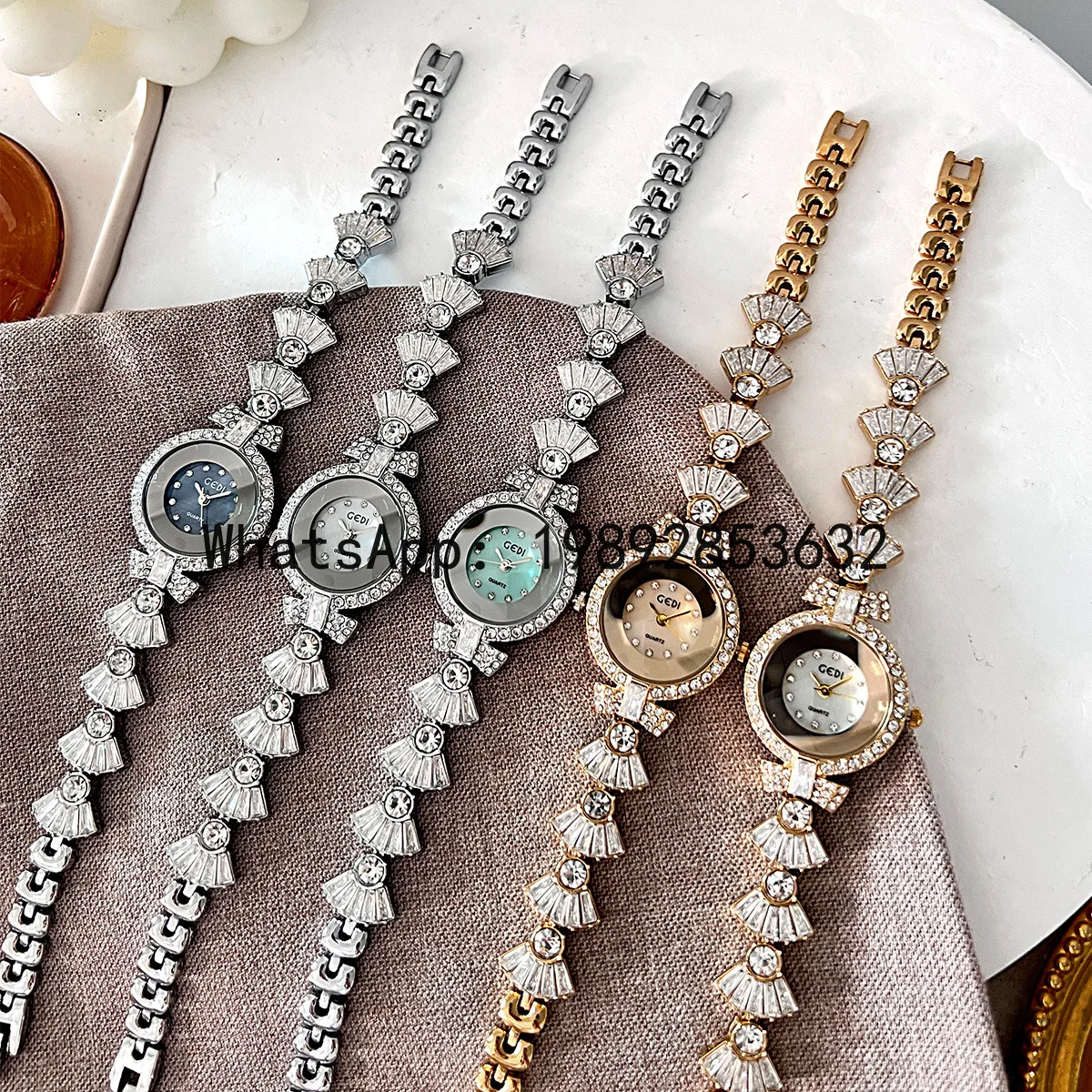 Bracelet à nœud papillon serti - Luxury Watch Events avis et prix