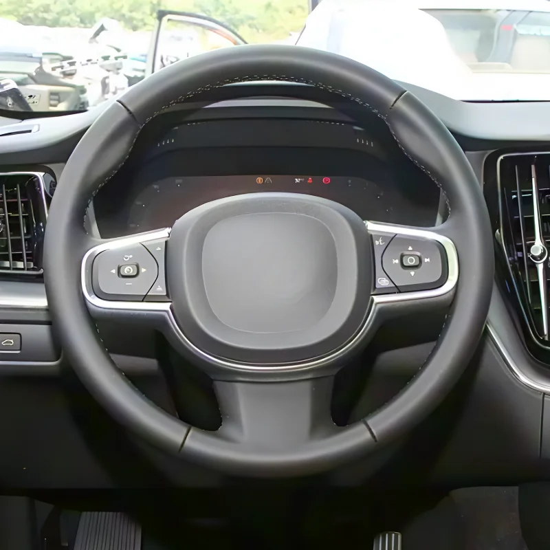 

For Volvo XC90 15-25 models Hand-sewn steering wheel cover; lightweight and breathable; full-coverage style modification design