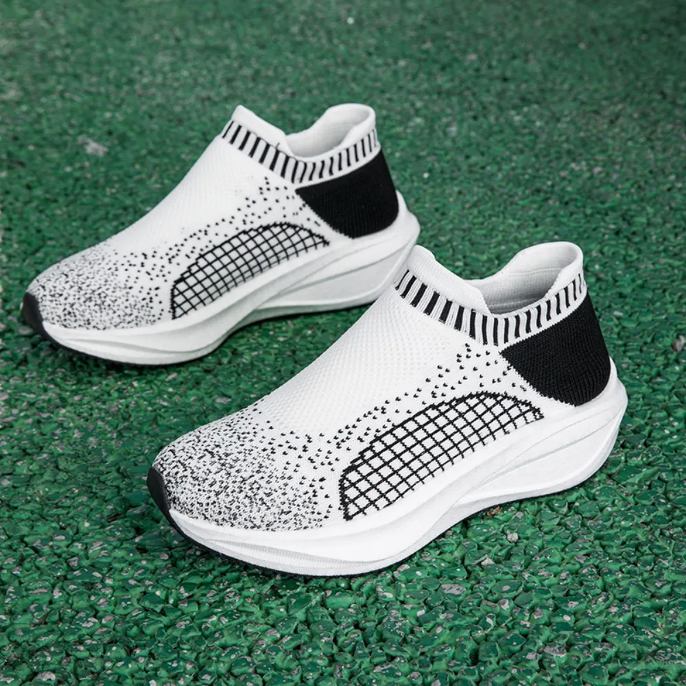 2026 Trend Minimalist Men Low Top Flat Sneakers Light Thin Mesh Upper Wear Resistant Outsole Daily Walking Footwear