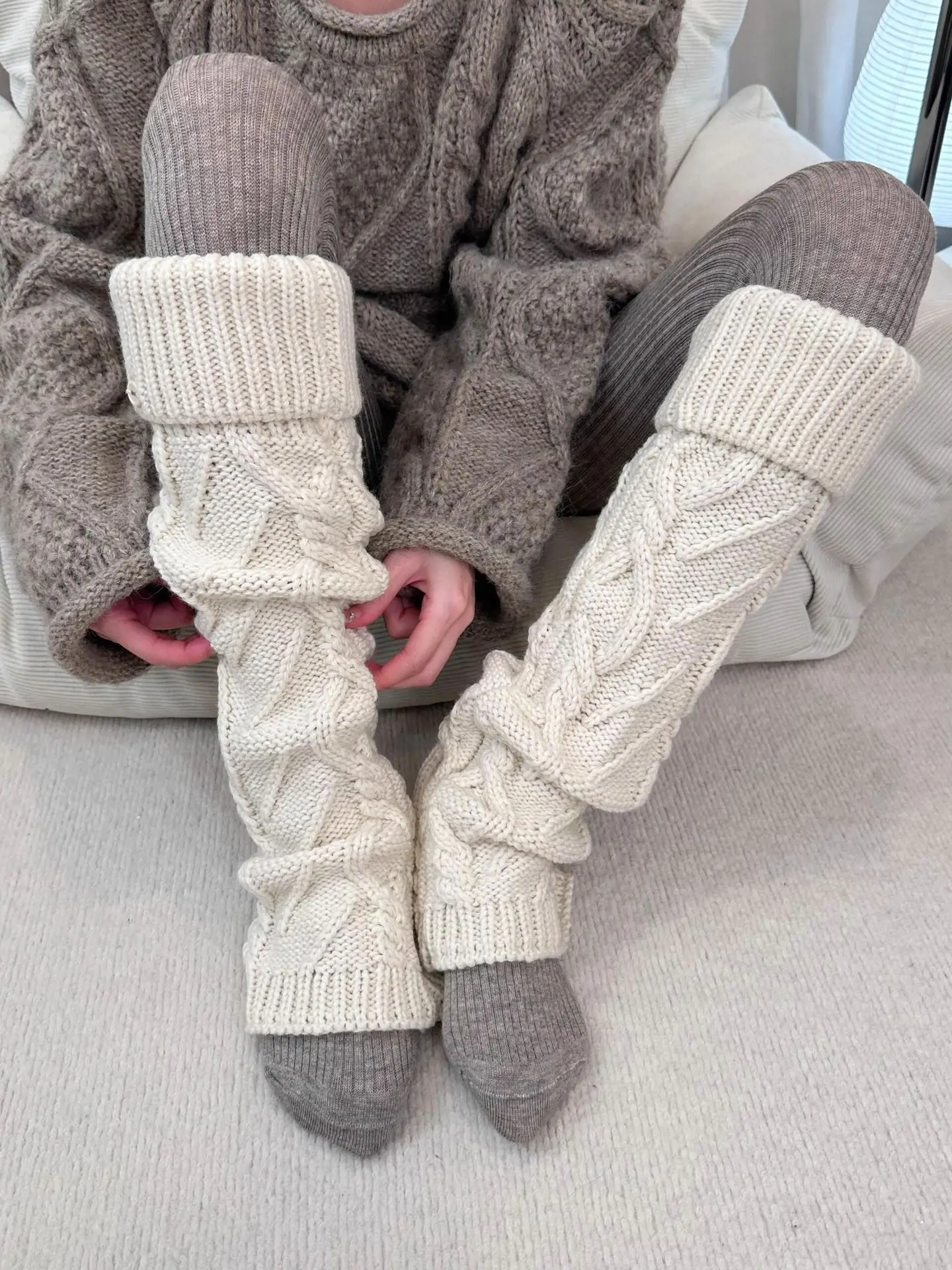 Women's Retro Cuff Cable Knit Slouchy Lolita Leg Warmers Autumn Winter Thick Knit Warm Knee-High Leg Sleeves Daily Versatile - view 6