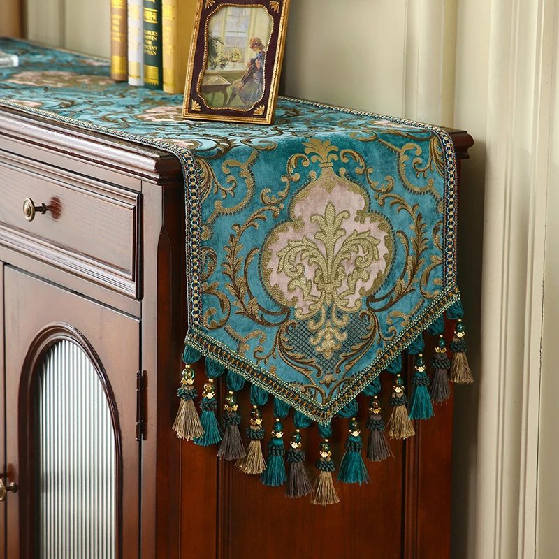 Luxury European Table Runner Vintage Blue Jacquard Table Flag Beaded Tassels Elegant Chenille Tablecloth Dining Room Home Decor