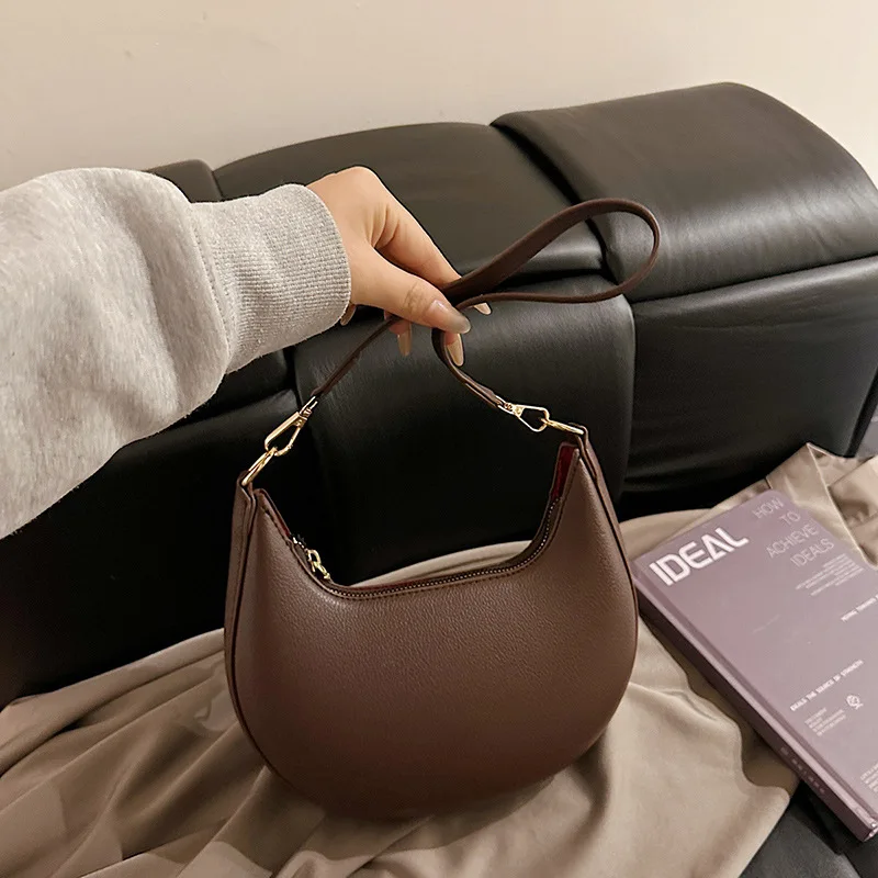 

New Fashionable High-end Moon-shaped Baseball Bag Showing Luxury Women's Single Shoulder Bag Elegant lady Handbags bolso mujer