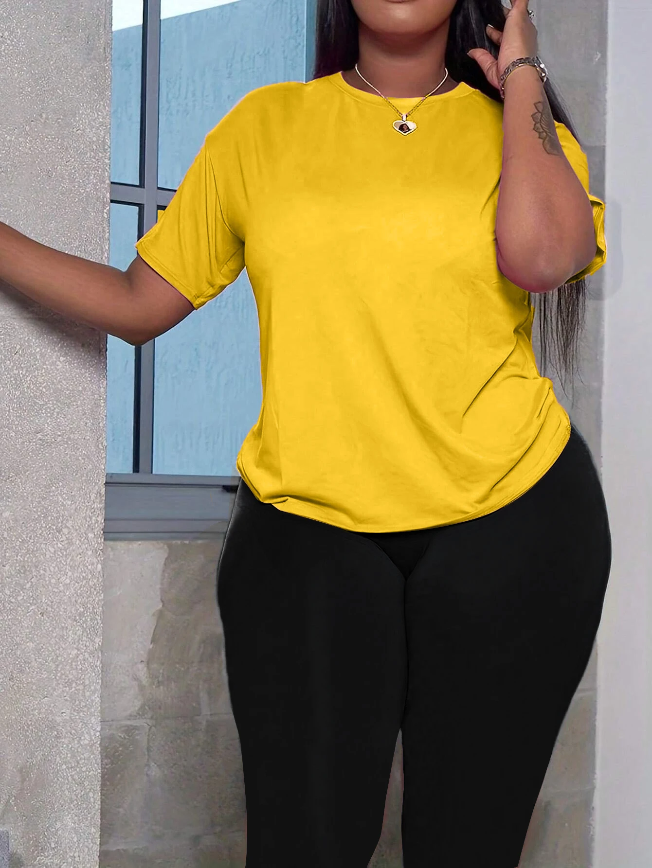 

Solid Women T-shirt Capri Leggings Set Two Piece Set O-Neck Loose Fashion Versatile Tshirts Soft Elastic Calf-Length Pants Suit