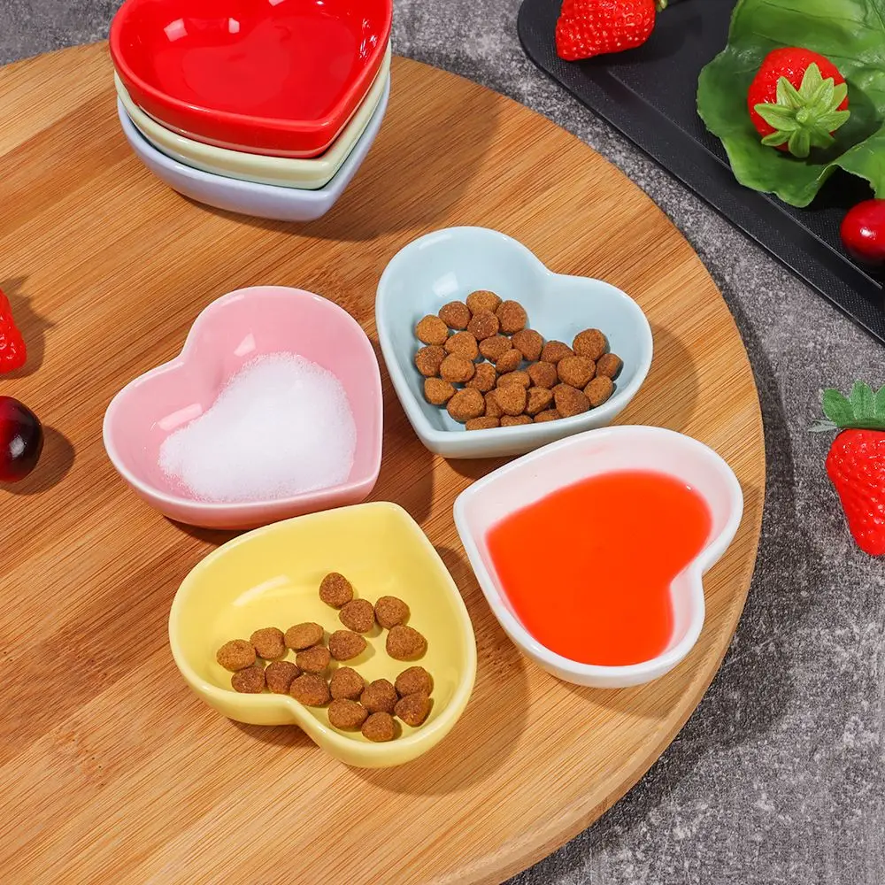 Cute Heart Shape Ceramic Sauce Dish Mini Side Seasoning Dish Condiment Dishes Sushi Soy Dipping Bowl Snack Serving Dishes