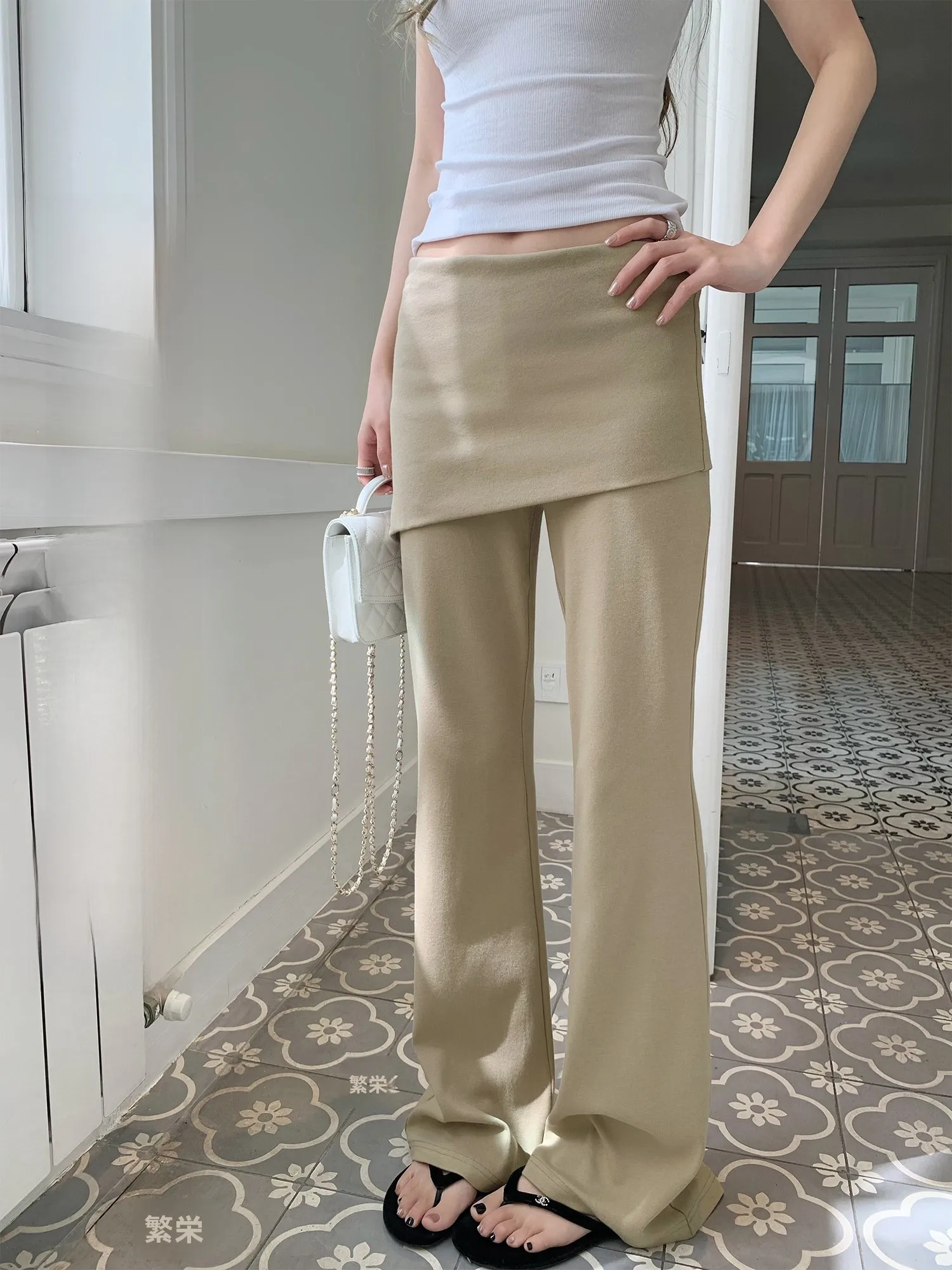 

Брюки ChaoMo Lazy Pants цвета хаки, расклешенные, в пол, повседневные, женские, на резинке, в стиле супермодели, весна 2026