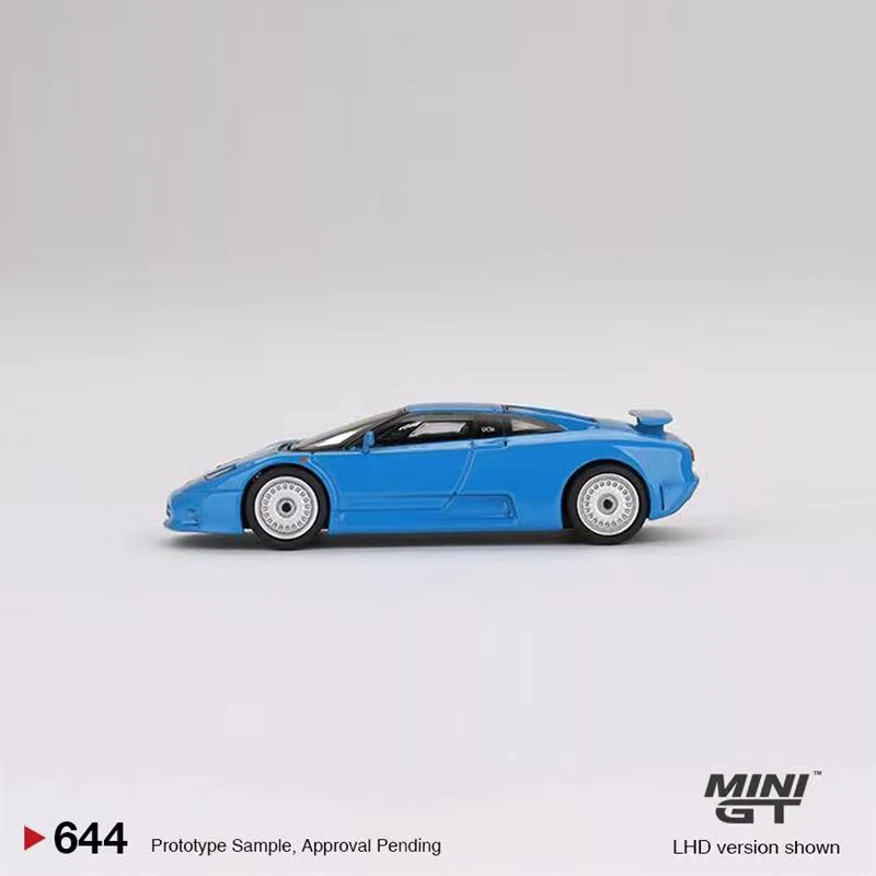 Modèle de véhicule de sport moulé sous pression en alliage léger, affichage bleu LHD, cadeaux, mini voiture, 1:64, EB110, #644