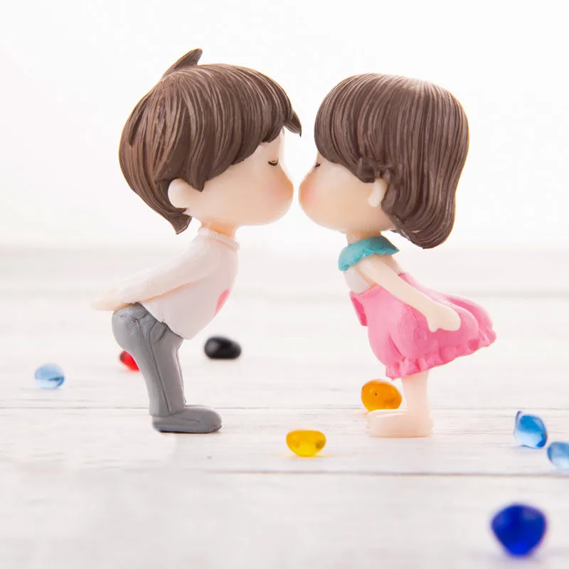 Chinese Valentine's Day couple proposal doll kissing doll cake decoration ornaments I love you birthday plug-in