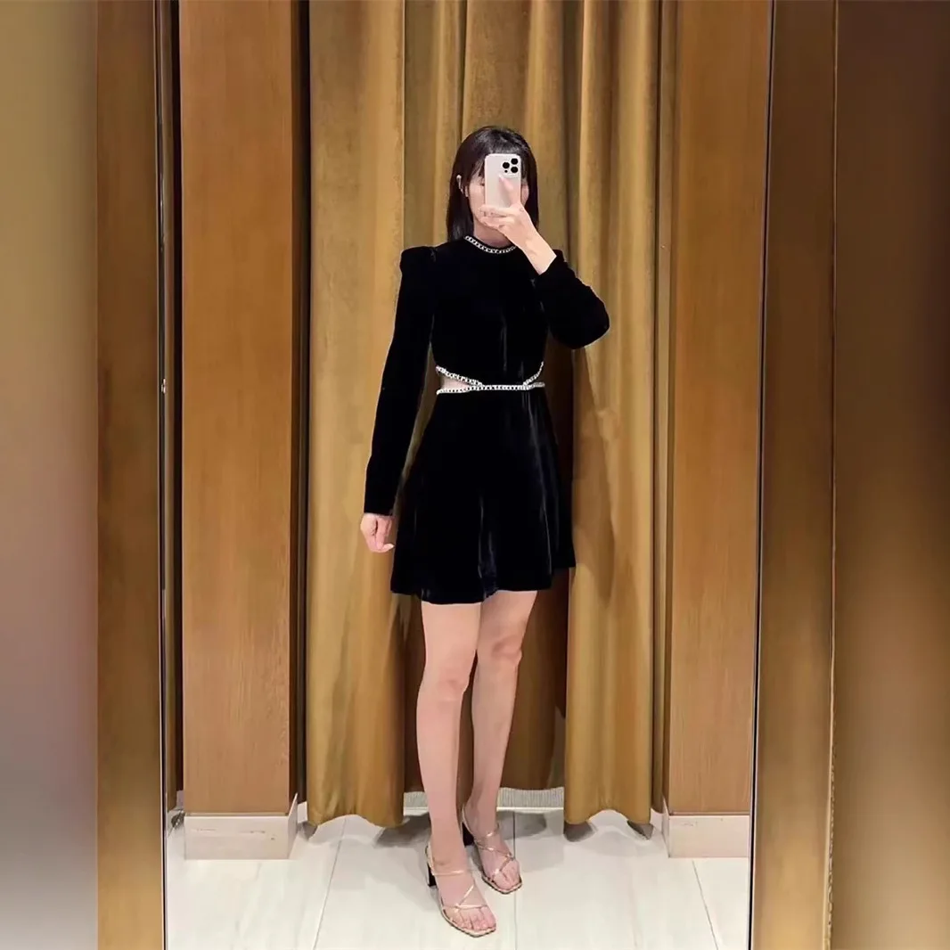 Petite robe noire élégante en velours Hepburn pour femmes, avec perles et strass, col rond, manches bouffantes, taille découpée, vêtements pour femmes