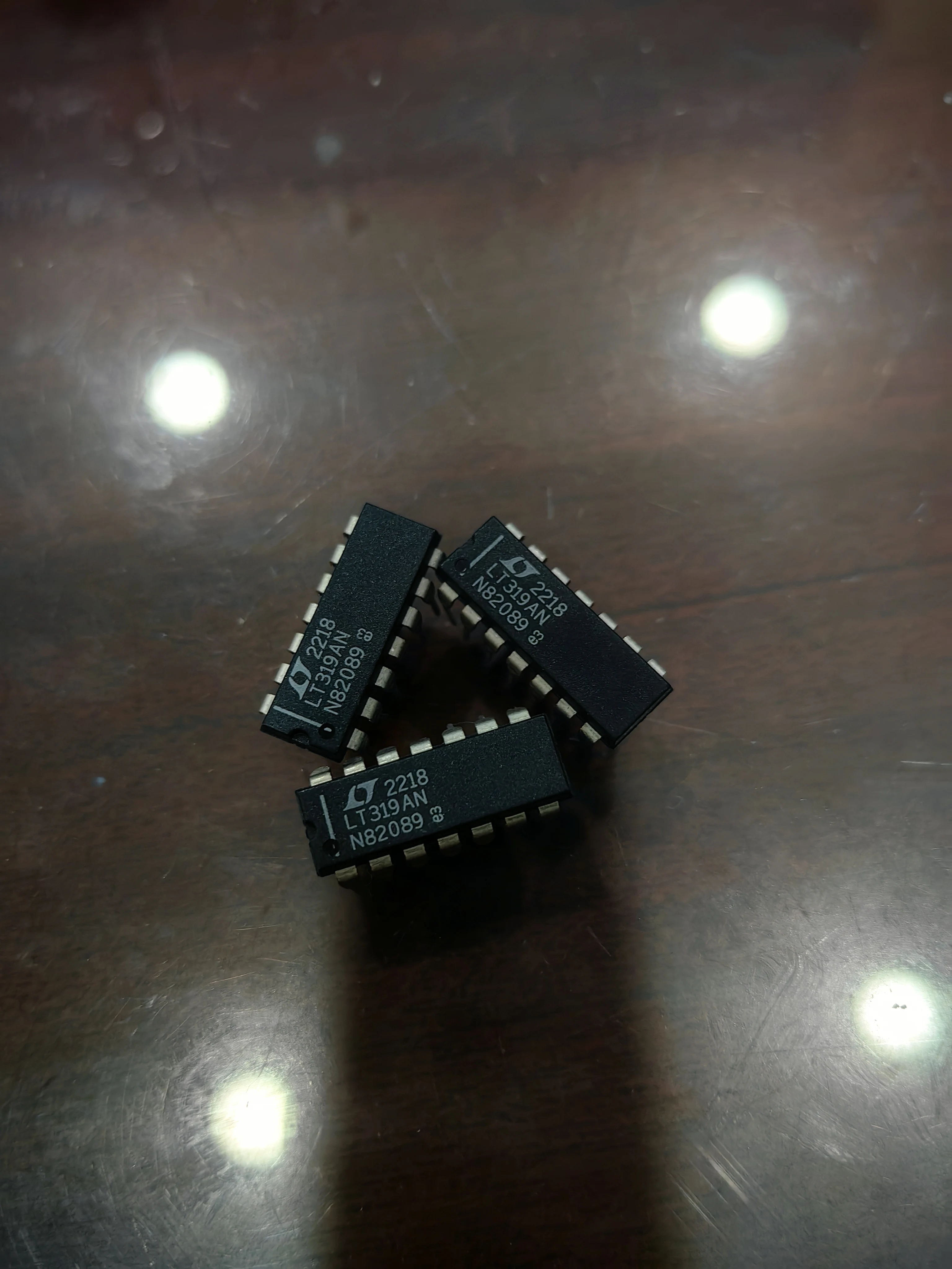 LT319AN LT319A LT319 - 듀얼 비교기