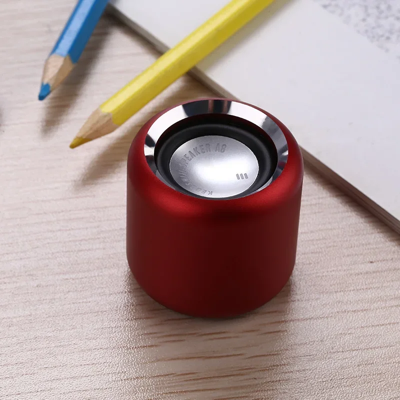 Outdoor Portable Handsfree Mini Metal Speaker With Noise Reduction Function