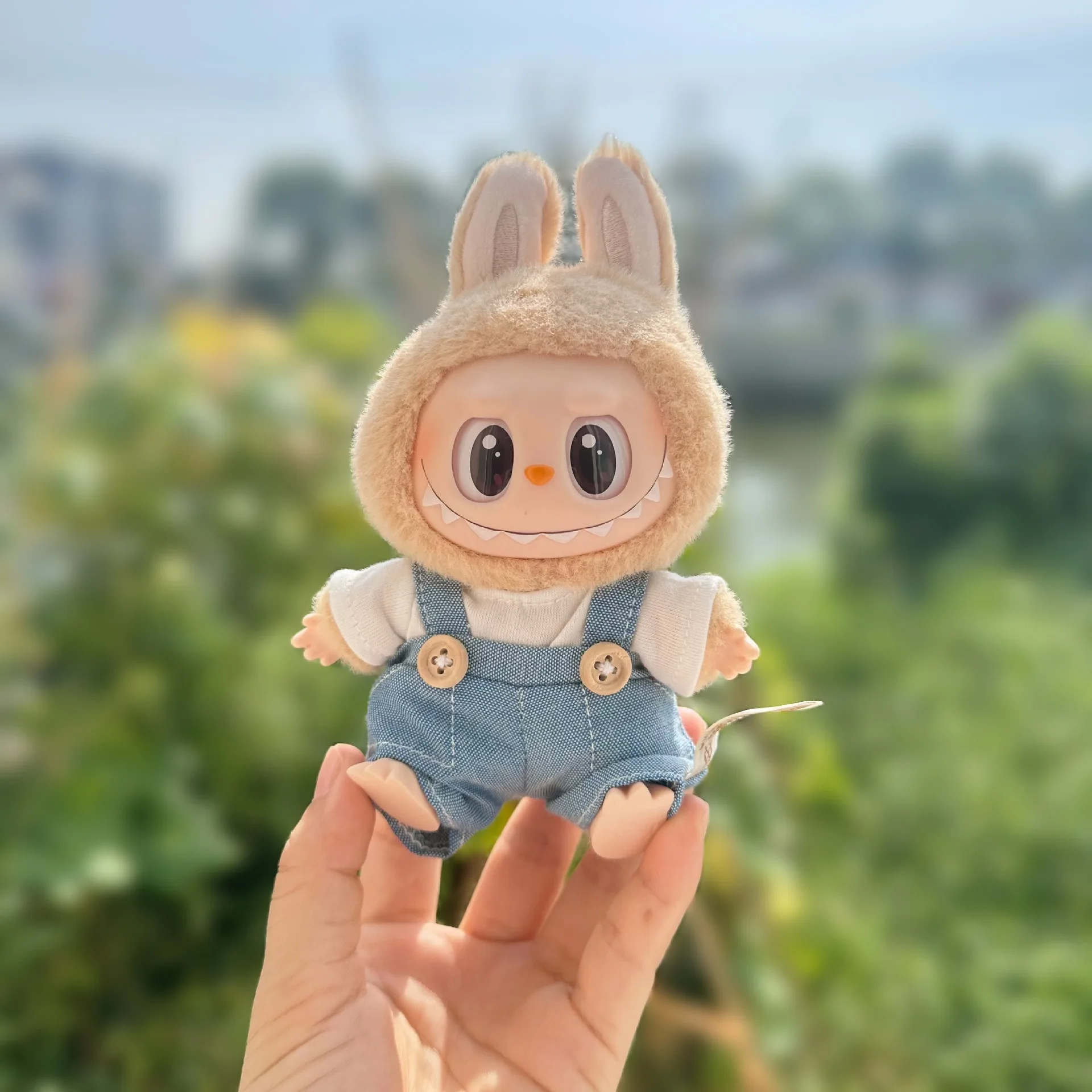 

Only clothes] Second generation blind box bubble matrag clothes LABUBU sitting party doll shoulder strap set